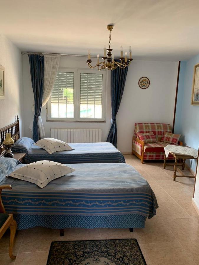 Hostel Arenos Velilla del Rio Carrion ภายนอก รูปภาพ