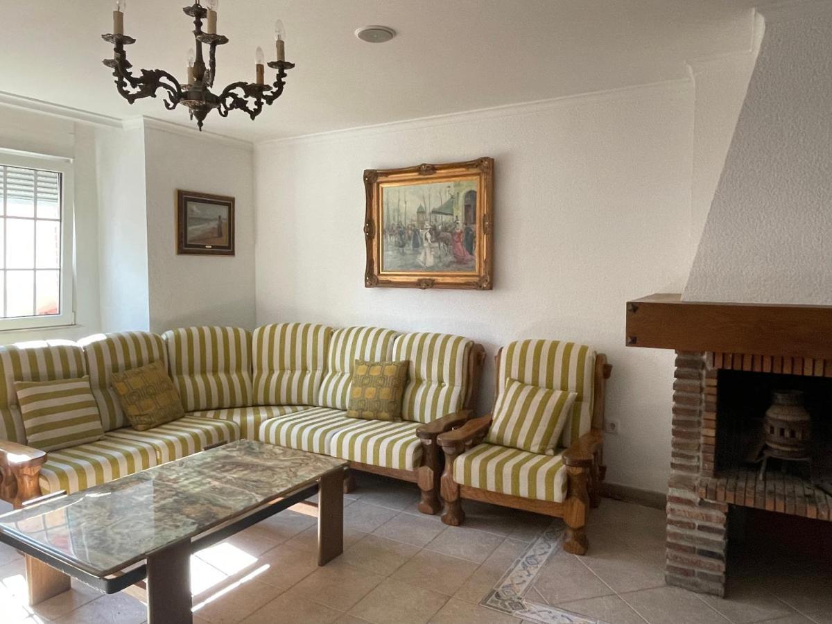 Hostel Arenos Velilla del Rio Carrion ภายนอก รูปภาพ
